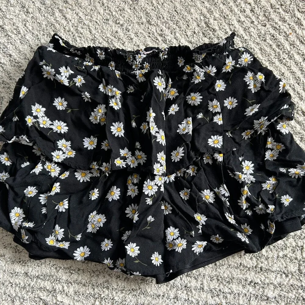 Girls Daisy Print Skorts! - Picture 1 of 4